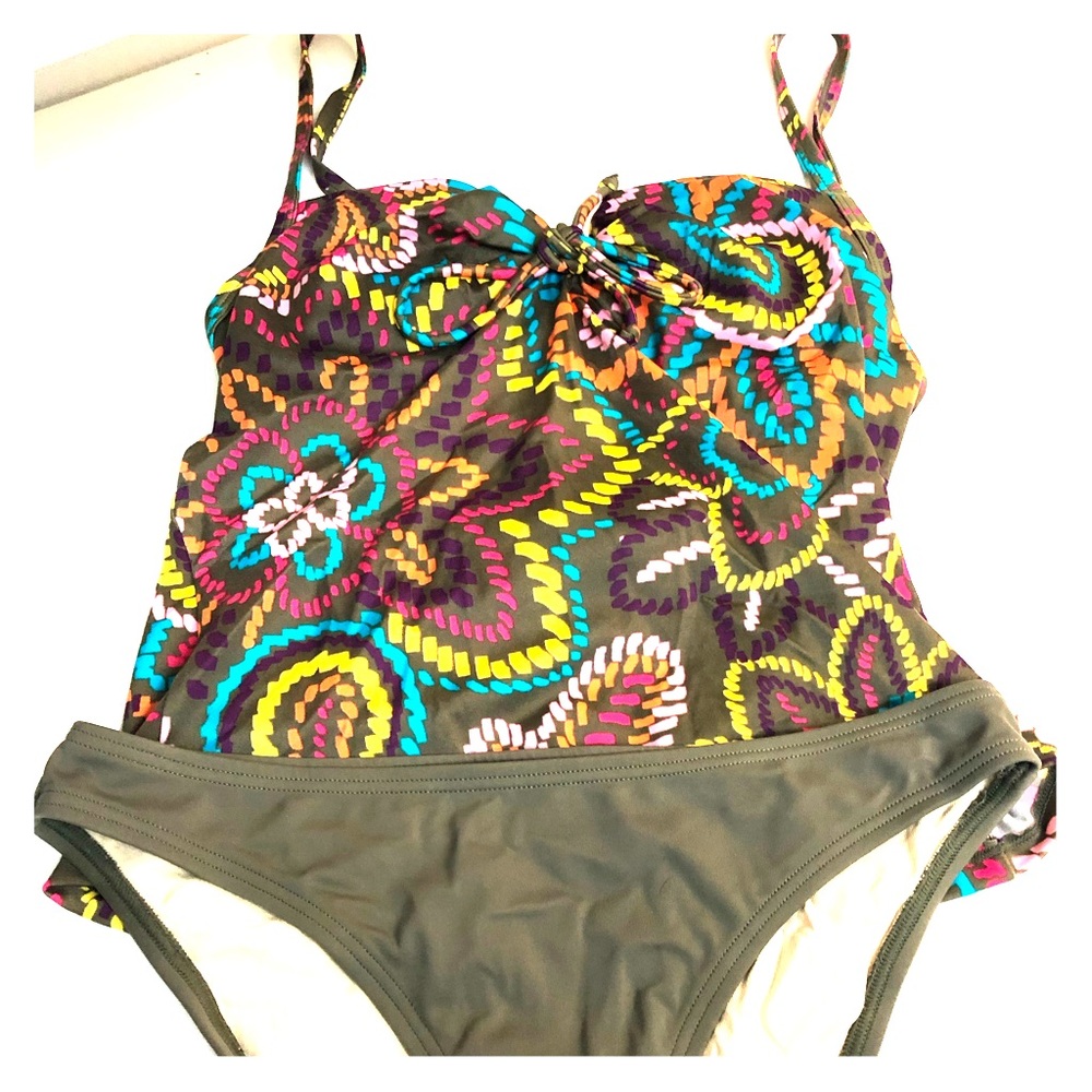 VICTORIA’S SECRET Tankini w/ Bikini Bottom